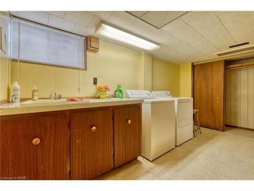 72 Mountain Park Avenue, Hamilton, ON - Indoor Photo Showing Laundry Room