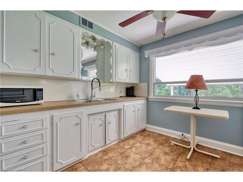 72 Mountain Park Avenue, Hamilton, ON - Indoor Photo Showing Kitchen With Double Sink