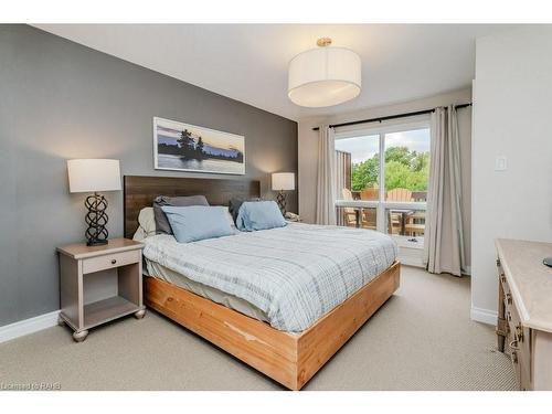 54-305-1235 Deerhurst Drive, Huntsville, ON - Indoor Photo Showing Bedroom