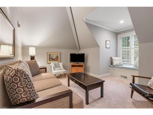 545 Mississauga Street, Niagara-On-The-Lake, ON - Indoor Photo Showing Living Room