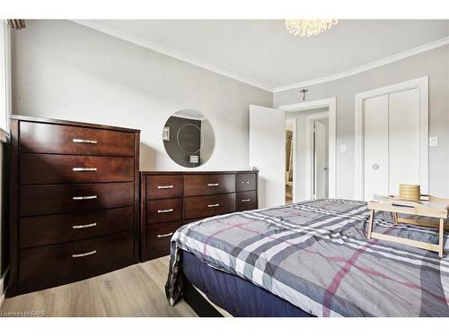 225 Helena Avenue, Winona, ON - Indoor Photo Showing Bedroom