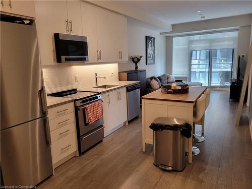 913-212 King William Street, Hamilton, ON - Indoor Photo Showing Kitchen