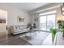 512-340 Plains Road E, Burlington, ON  - Indoor Photo Showing Living Room 