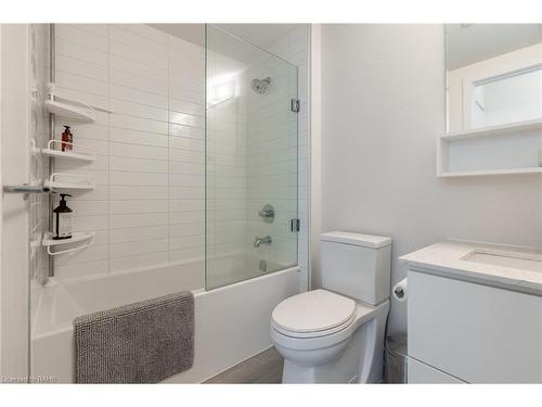 512-340 Plains Road E, Burlington, ON - Indoor Photo Showing Bathroom