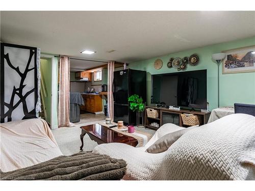 5934 North Street, Niagara Falls, ON - Indoor Photo Showing Bedroom