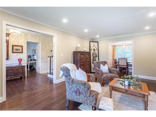 4173 Corrine Court, Burlington, ON - Indoor Photo Showing Living Room