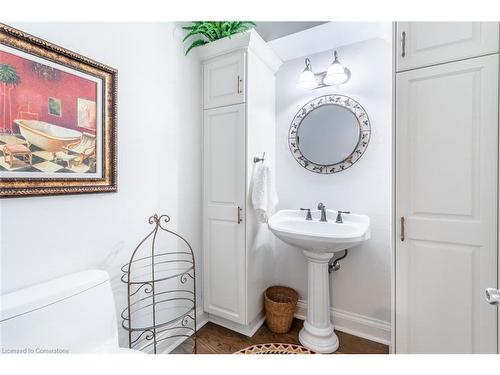 4173 Corrine Court, Burlington, ON - Indoor Photo Showing Bathroom