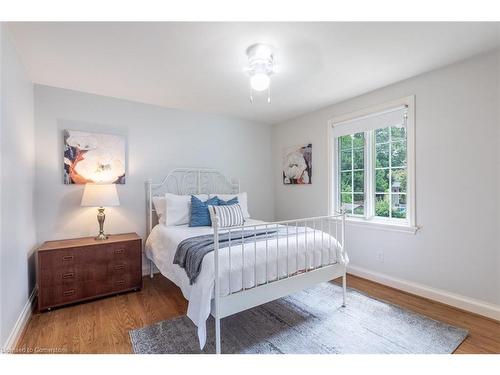 4173 Corrine Court, Burlington, ON - Indoor Photo Showing Bedroom