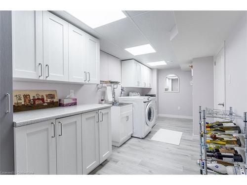 4173 Corrine Court, Burlington, ON - Indoor Photo Showing Laundry Room