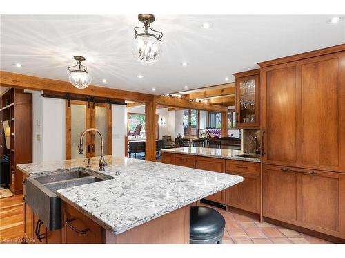 1194 Stirling Drive, Oakville, ON - Indoor Photo Showing Kitchen With Double Sink