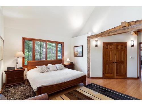 1194 Stirling Drive, Oakville, ON - Indoor Photo Showing Bedroom