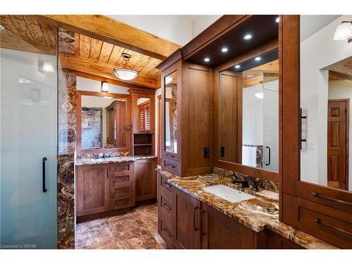 1194 Stirling Drive, Oakville, ON - Indoor Photo Showing Bathroom