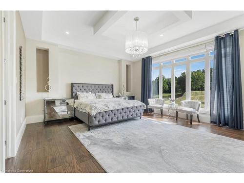 47 Tews Lane, Dundas, ON - Indoor Photo Showing Bedroom