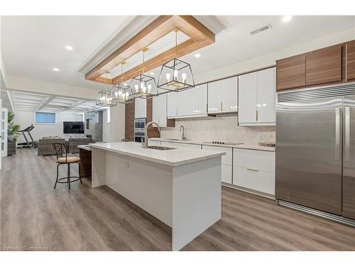 47 Tews Lane, Dundas, ON - Indoor Photo Showing Kitchen With Upgraded Kitchen