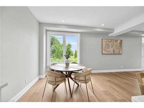 175 Pike Creek Drive, Cayuga, ON - Indoor Photo Showing Dining Room