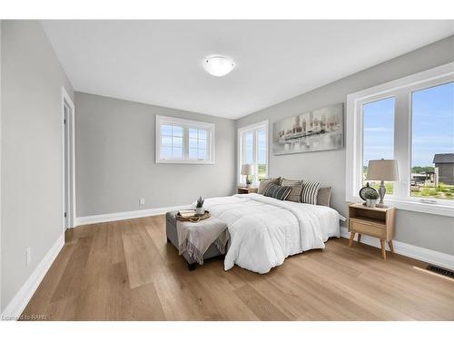 175 Pike Creek Drive, Cayuga, ON - Indoor Photo Showing Bedroom