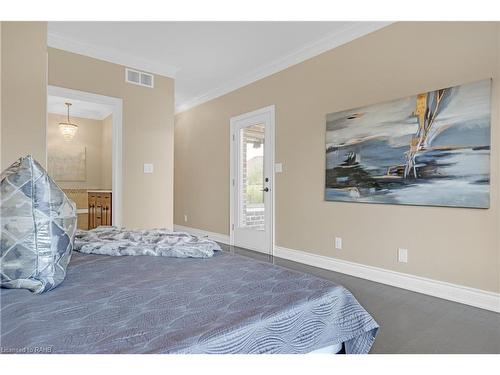 140 Creekside Drive, Welland, ON - Indoor Photo Showing Bedroom