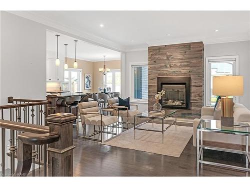 140 Creekside Drive, Welland, ON - Indoor Photo Showing Living Room With Fireplace