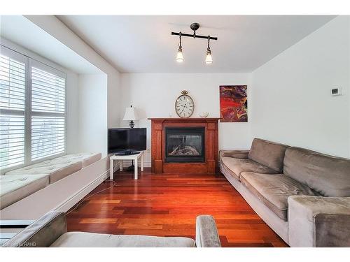 5147 Ravine Crescent, Burlington, ON - Indoor Photo Showing Living Room With Fireplace