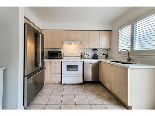 5147 Ravine Crescent, Burlington, ON - Indoor Photo Showing Kitchen With Double Sink