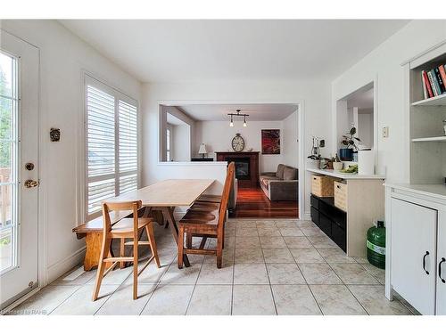 5147 Ravine Crescent, Burlington, ON - Indoor Photo Showing Dining Room