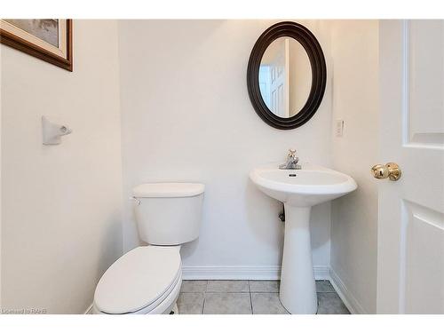 5147 Ravine Crescent, Burlington, ON - Indoor Photo Showing Bathroom