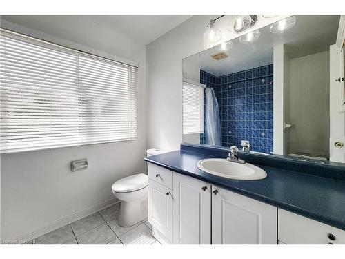 5147 Ravine Crescent, Burlington, ON - Indoor Photo Showing Bathroom