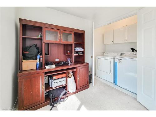 5147 Ravine Crescent, Burlington, ON - Indoor Photo Showing Laundry Room