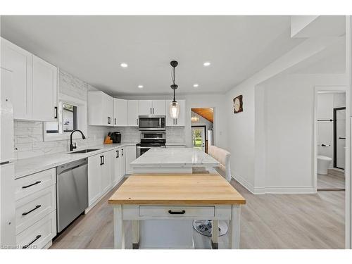 21 Canby Street, Allanburg, ON - Indoor Photo Showing Kitchen With Upgraded Kitchen