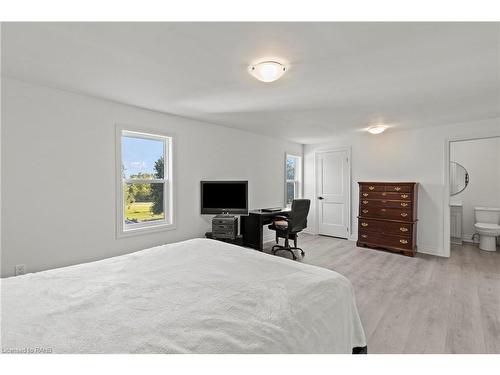 21 Canby Street, Allanburg, ON - Indoor Photo Showing Bedroom