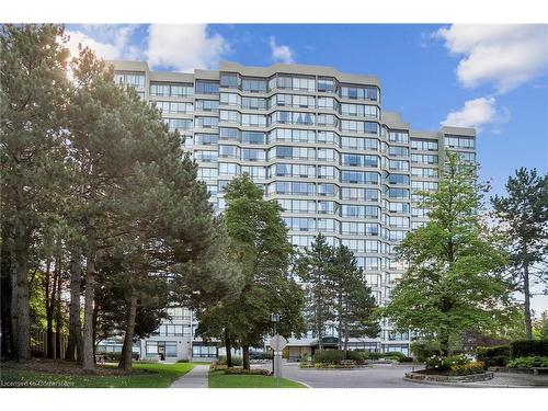 1601-26 Hanover Road, Bramalea, ON - Outdoor