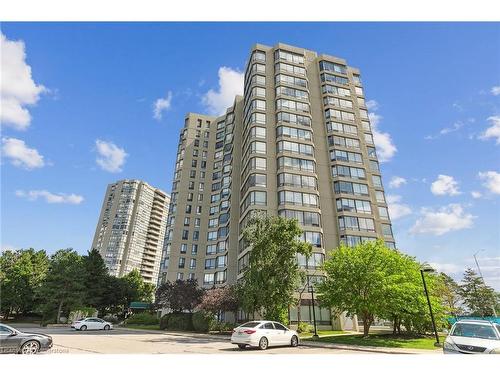 1601-26 Hanover Road, Bramalea, ON - Outdoor With Facade