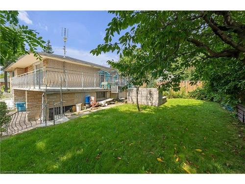 33 South Bend Road E, Hamilton, ON - Outdoor With Deck Patio Veranda