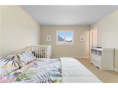 4456 Saw Mill Drive, Niagara Falls, ON - Indoor Photo Showing Bedroom