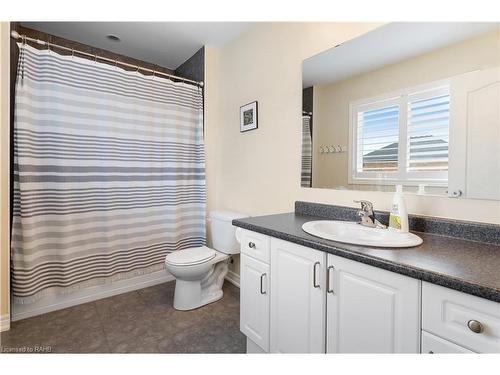 4456 Saw Mill Drive, Niagara Falls, ON - Indoor Photo Showing Bathroom