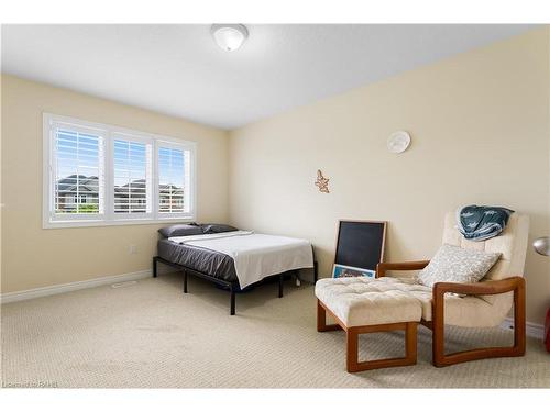 4456 Saw Mill Drive, Niagara Falls, ON - Indoor Photo Showing Bedroom