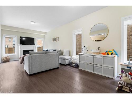 4456 Saw Mill Drive, Niagara Falls, ON - Indoor Photo Showing Living Room With Fireplace