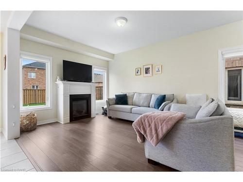 4456 Saw Mill Drive, Niagara Falls, ON - Indoor Photo Showing Living Room With Fireplace