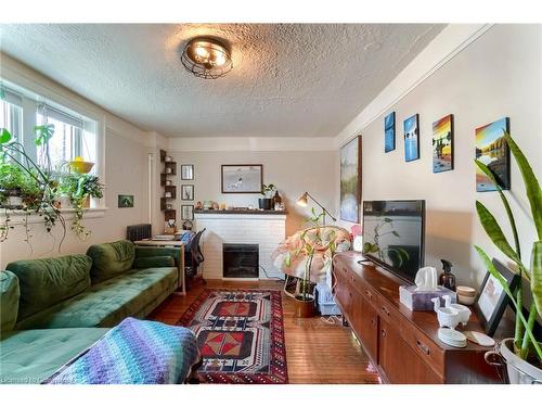 9-2 Vineland Avenue, Hamilton, ON - Indoor Photo Showing Living Room With Fireplace