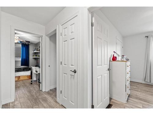 24 Cumberland Street, Brantford, ON - Indoor Photo Showing Other Room