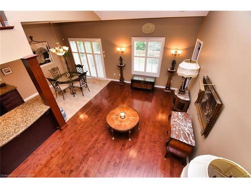 64 Gravenhurst Trail, Hamilton, ON - Indoor Photo Showing Living Room