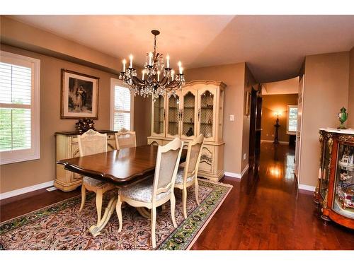 64 Gravenhurst Trail, Hamilton, ON - Indoor Photo Showing Dining Room