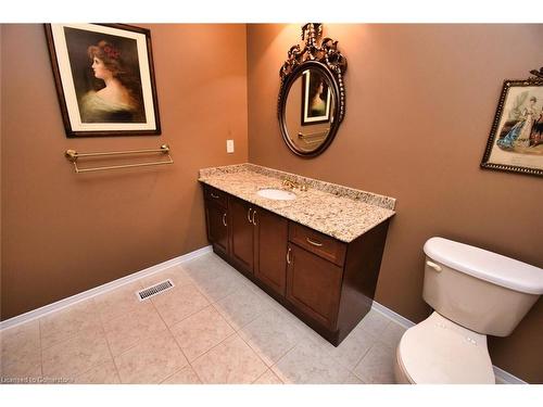 64 Gravenhurst Trail, Hamilton, ON - Indoor Photo Showing Bathroom