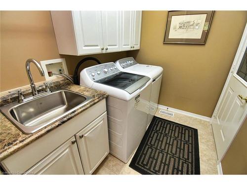 64 Gravenhurst Trail, Hamilton, ON - Indoor Photo Showing Laundry Room