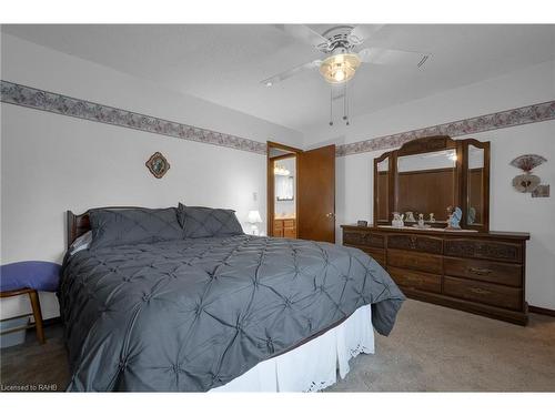 2808 Dominion Road, Ridgeway, ON - Indoor Photo Showing Bedroom