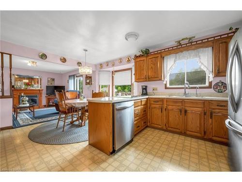 2808 Dominion Road, Ridgeway, ON - Indoor Photo Showing Kitchen