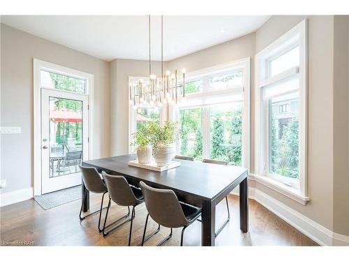 257 Surrey Drive, Oakville, ON - Indoor Photo Showing Dining Room