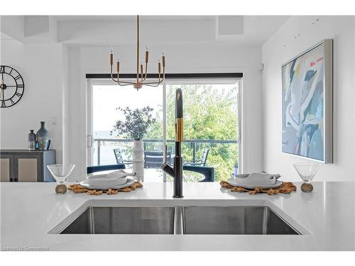 3-97 Sunvale Place, Stoney Creek, ON - Indoor Photo Showing Kitchen