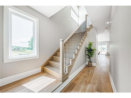 6220 Curlin Crescent, Niagara Falls, ON - Indoor Photo Showing Other Room