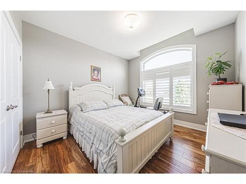 1214 #8 Highway, Stoney Creek, ON - Indoor Photo Showing Bedroom